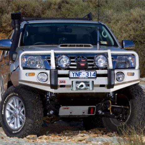 BULLBAR-ARB-DELUXE-HILUX-10--500x483.jpg