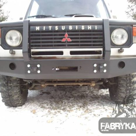 Bara-fata-cu-bullbar-F4x4-Mitsubishi-Pajero-L040-BFB-F4x4-L040