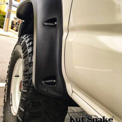 Overfendere-Kut-Snake-Hilux-Single-Cab-95mm-textured-KS-HSC-2 Overfendere-Kut-Snake-Hilux-Single-Cab-95mm-textured-KS-HSC-2
