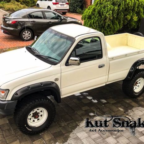 Overfendere-Kut-Snake-Hilux-Single-Cab-95mm-textured-KS-HSC