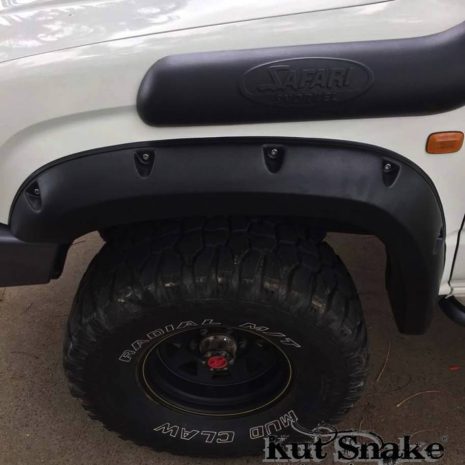 Overfendere-Kut-Snake-Toyota-Hilux-Double-Cab-95mm-textured-KS-HDC-1 Overfendere-Kut-Snake-Toyota-Hilux-Double-Cab-95mm-textured-KS-HDC-1