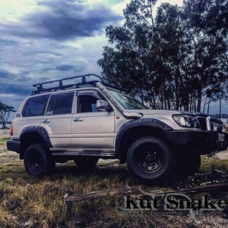 Overfendere-Kut-Snake-Toyota-Land-Cruiser-100-55mm-textured-KS-LC100S-2 Overfendere-Kut-Snake-Toyota-Land-Cruiser-100-55mm-textured-KS-LC100S-2