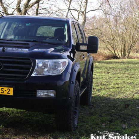 Overfendere-Kut-Snake-Toyota-Land-Cruiser-200-50mm-smooth-KS-LC200S-9 Overfendere-Kut-Snake-Toyota-Land-Cruiser-200-50mm-smooth-KS-LC200S-9