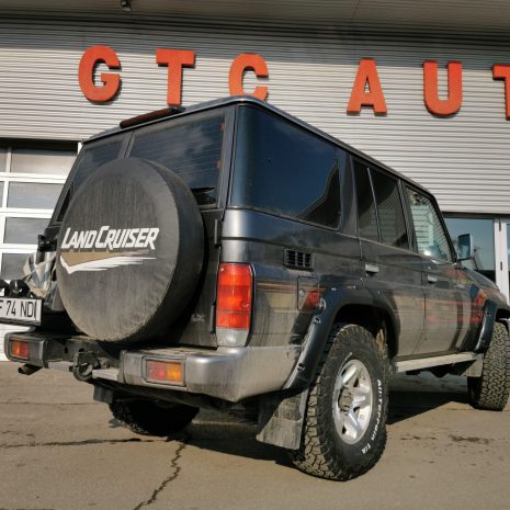 Overfendere-Kut-Snake-Toyota-Land-Cruiser-76-50mm-textured-KS-LC76S-1 Overfendere-Kut-Snake-Toyota-Land-Cruiser-76-50mm-textured-KS-LC76S-1