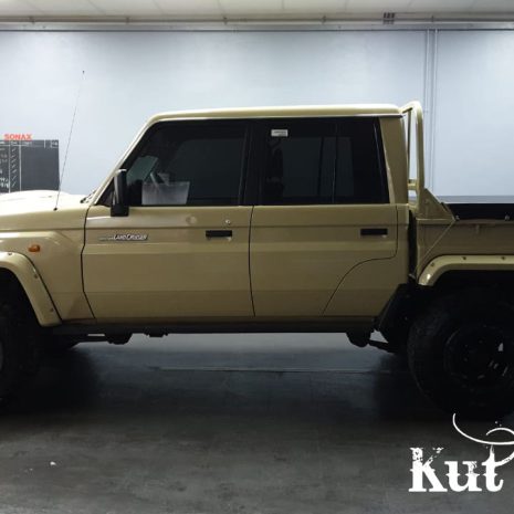 Overfendere-Kut-Snake-Toyota-Land-Cruiser-79-50mm-textured-KS-LC79-1 Overfendere-Kut-Snake-Toyota-Land-Cruiser-79-50mm-textured-KS-LC79-1