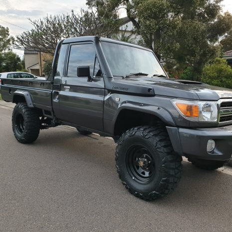 Overfendere-Kut-Snake-Toyota-Land-Cruiser-79-50mm-textured-KS-LC79-5 Overfendere-Kut-Snake-Toyota-Land-Cruiser-79-50mm-textured-KS-LC79-5