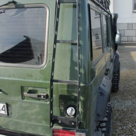 Scara-Mercedes-G-1979-2007-500x795.jpg