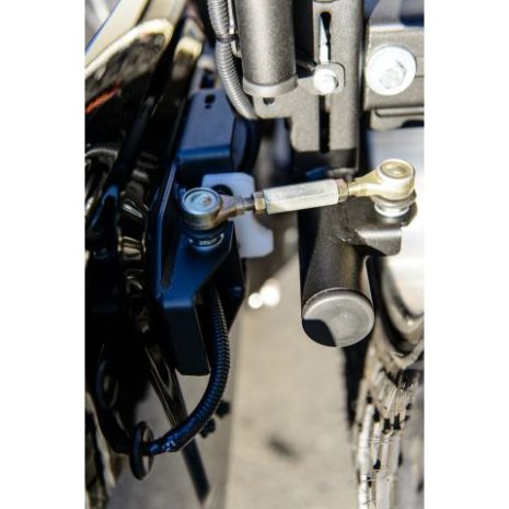 Suport-roata-de-rezerva-ARB-pentru-bara-spate-Jeep-JK-5750320-3 Suport-roata-de-rezerva-ARB-pentru-bara-spate-Jeep-JK-5750320-3